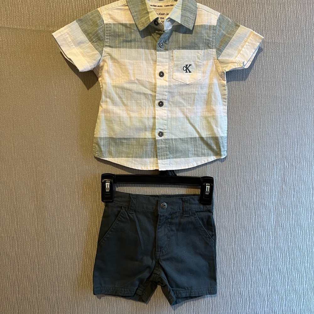 Calvin Klein Green and White Plaid Button-Down Shirt